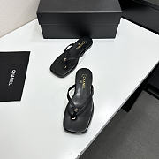 Colestore Chanel Métiers d’art 2026   Thongs   Goatskin Black - 3