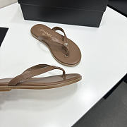 Colestore Chanel Métiers d’art 2026   Thongs   Goatskin Brown - 6