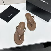 Colestore Chanel Métiers d’art 2026   Thongs   Goatskin Brown - 4