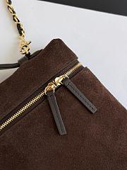Colestore Chanel Métiers d’art 2026   Large Vanity with chain   Suede Calfskin & Gold-Tone Metal  Dark Brown 15 x 23 x 5cm - 3