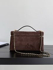 Colestore Chanel Métiers d’art 2026   Large Vanity with chain   Suede Calfskin & Gold-Tone Metal  Dark Brown 15 x 23 x 5cm - 2