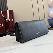 Colestore Gucci Mini bag with Gucci lettering Black soft grainy leather with a natural glossy finish 23.5 x 11 x 6.5 cm - 6