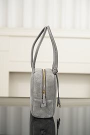 	 Colestore Chanel Fall Winter 2026 Pre-Collection Large Bowling Bag Suede Calfskin, Calfskin & Gold-Tone Metal Grey 17 x 29 x 10cm - 5
