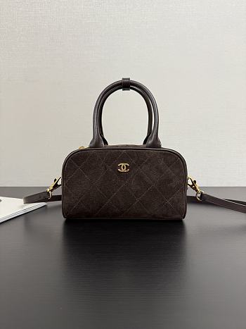 Colestore Chanel Fall Winter 2026 Pre-Collection   Clutch with Leather Strap   Suede Calfskin, Calfskin & Gold-Tone Metal  Dark Brown  13 x 21 x 9cm