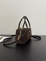 Colestore Chanel Fall Winter 2026 Pre-Collection   Clutch with Leather Strap   Suede Calfskin, Calfskin & Gold-Tone Metal  Dark Brown  13 x 21 x 9cm - 5