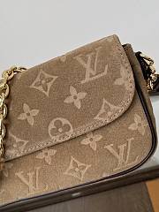 Colestore  Louis Vuitton Wallet On Chain Ivy Monogram Empreinte Beige Trench Cowhide leather 23.5 x 12 x 4.3 cm - 3