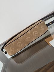 Colestore  Louis Vuitton Wallet On Chain Ivy Monogram Empreinte Beige Trench Cowhide leather 23.5 x 12 x 4.3 cm - 2