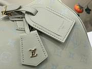 Colestore Louis Vuitton Speedy Soft 30 Bag Private Sage Green Calfskin 30 x 21 x 17cm - 2