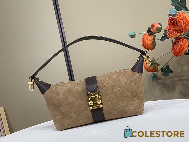 Colestore Louis Vuitton Pochette Mia Beige Trench Cowhide leather 22 x 14.5 x 8 cm - 1