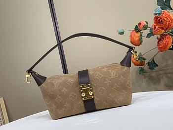 Colestore Louis Vuitton Pochette Mia Beige Trench Cowhide leather 22 x 14.5 x 8 cm
