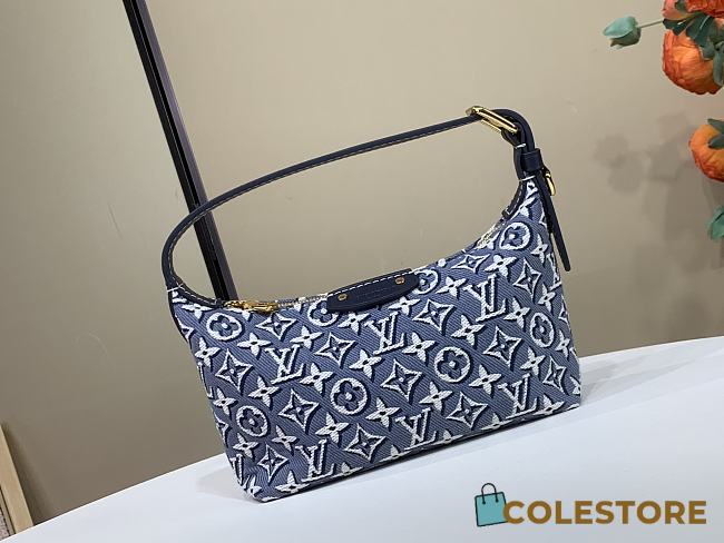 Colestore Louis Vuitton Pochette Hills Monogram Emblème Monogram Bleu 18.5 x 11 x 6.5 cm - 1