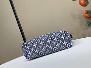 Colestore Louis Vuitton Pochette Hills Monogram Emblème Monogram Bleu 18.5 x 11 x 6.5 cm - 3