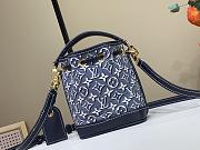 Colestore Louis Vuitton Nano Noé Monogram Emblème Monogram Bleu 13 x 16 x 10 cm - 6