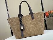 Colestore Louis Vuitton All In One Beige Trench Embossed calfskin suede leather 40 x 22 x 15 cm - 1