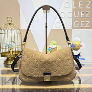 Colestore Louis Vuitton Pochette Métis MM Beige Trench Embossed calfskin suede leather 32 x 20 x 7 cm - 1