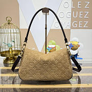 Colestore Louis Vuitton Pochette Métis MM Beige Trench Embossed calfskin suede leather 32 x 20 x 7 cm - 6