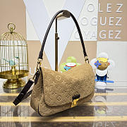 Colestore Louis Vuitton Pochette Métis MM Beige Trench Embossed calfskin suede leather 32 x 20 x 7 cm - 3
