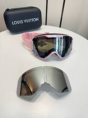 Colestore Louis Vuitton LV Snow Mask Pink color frame Black Monogram lenses - 1