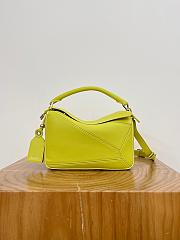 Colestore Loewe Small Featherlight Puzzle bag in nappa lambskin Lemon 24 x 16.5 x 10.5cm - 1