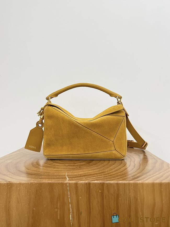 Colestore Loewe Small Featherlight Puzzle bag in suede Ochre 24 x 16.5 x 10.5 cm - 1