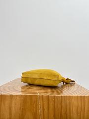 Colestore Loewe Mini Scarf bag in suede Ochre 24.5 x 14.5 x 6 cm - 4