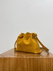 Colestore Loewe Medium Flamenco clutch in suede Ochre 30 x 24.5 x 10.5 cm  - 3