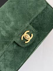 Colestore Chanel Fall Winter 2026 Mini Flap Bag   Suede Calfskin & Gold-Tone Metal Dark Green  13 x 20 x 6cm - 3