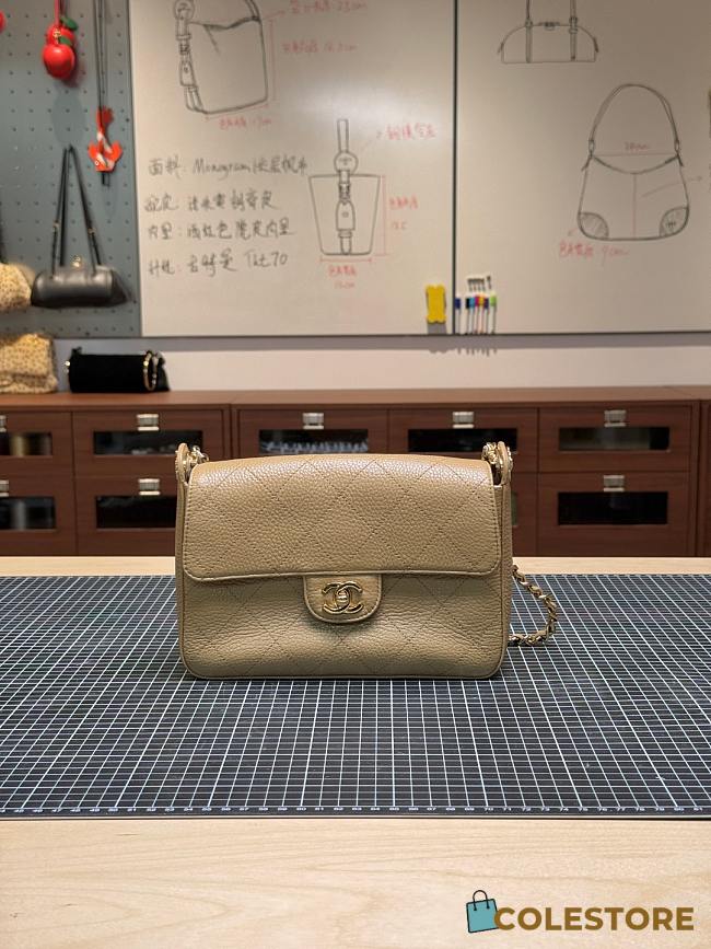 Colestore Chanel Fall Winter 2026 Small Flap Bag   Shiny Grained Calfskin & Gold-Tone Metal  Light Brown  16 x 23 x 6cm - 1