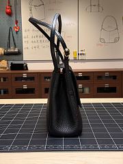 Colestore Chanel Fall-Winter 2026 Maxi Flap bag   Grained Calfskin & Gold-Tone Metal  Black  22 x 34.5 x 11cm - 3