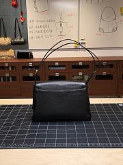 Colestore Chanel Fall-Winter 2026 Maxi Flap bag   Grained Calfskin & Gold-Tone Metal  Black  22 x 34.5 x 11cm - 2