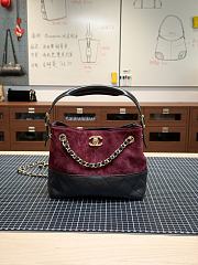 Colestore Chanel Fall Winter 2026 Small Shopping Bag   Suede Calfskin, Shiny Lambskin & Gold-Tone Metal  Burgundy & Black  24 x 36 x 14cm - 1