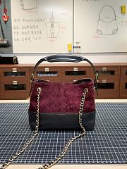 Colestore Chanel Fall Winter 2026 Small Shopping Bag   Suede Calfskin, Shiny Lambskin & Gold-Tone Metal  Burgundy & Black  24 x 36 x 14cm - 2