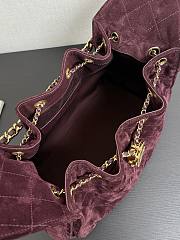 Colestore Chanel Fall Winter 2026 CHANEL 25 Small Handbag   Suede Calfskin & Gold-Tone Metal  Burgundy  30 x 26 x 14cm - 5