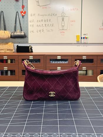 Colestore Chanel Fall Winter 2026 Mini Hobo Bag  Suede Calfskin & Gold Metal  Burgundy 17 x 24 x 7cm
