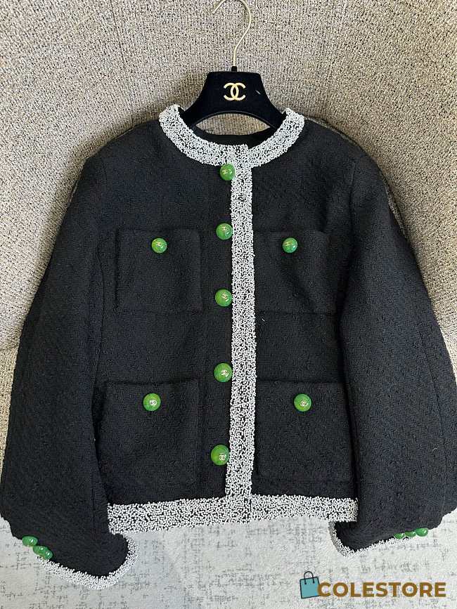Colestore Chanel Métiers d’art 2026   Jacket   Embroidered Tweed  White, Green & Black - 1