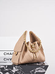 Colestore Chanel Fall Winter 26 CHANEL 25 Small Handbag   Grained Calfskin & Gold-Tone Metal  Light Brown  30 x 26 x 14cm - 4