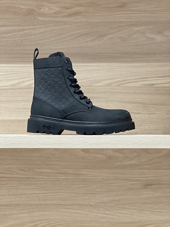 	 Colestore Louis Vuitton LV Ranger Boot Black Nubuck