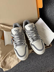 Colestore Louis Vuitton LV Trainer Sneaker White Plain calf leather/Monogram-embossed calf leather - 4