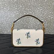 Colestore Valentino Garavani Locò Small Linen Shoulder Bag With Embroidery Natural/multicolor 20x11x5cm - 4