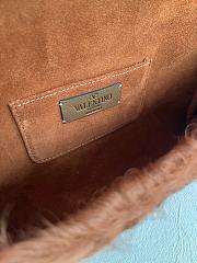Colestore Valentino Garavani Devain Small Shoulder Bag In Lamb Fur With Rhinestones Brown/multicolour 23.5x12x3cm - 6