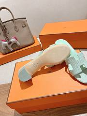 	 Colestore Hermes Oasis sandal in shiny lizard leather Vert Jade - 5