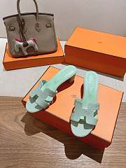 	 Colestore Hermes Oasis sandal in shiny lizard leather Vert Jade - 4