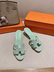 	 Colestore Hermes Oasis sandal in shiny lizard leather Vert Jade - 3