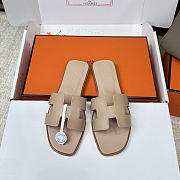 Colestore Hermes Oran sandal in Beige - 1
