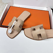 Colestore Hermes Oran sandal in Beige - 4