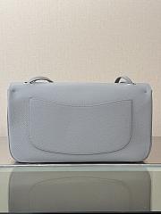 	 Colestore Chanel Fall Winter 2026 Maxi bag with flap Grained calfskin and Silver metal Grey 19.5 x 32 x 10cm - 5
