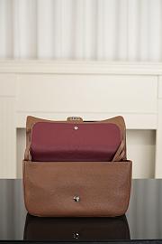 	 Colestore Chanel Fall Winter 2026 Maxi bag with flap Grained calfskin and Silver tone metal Camel 19.5 x 32 x 10cm - 2