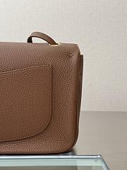 	 Colestore Chanel Fall Winter 2026 Maxi bag with flap Grained calfskin and Gold tone metal Camel 19.5 x 32 x 10cm - 3