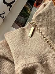 Colestore Chanel Métiers d’art 2026   PULLOVER   Wool & Silk  Beige - 2