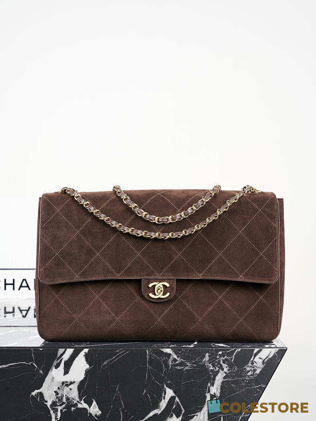 	 Colestore Chanel Fall Winter 2026 Pre-Collection Maxi Flap bag Suede Calfskin & Gold-Tone Metal Dark Brown 26 x 38.5 x 11cm - 1